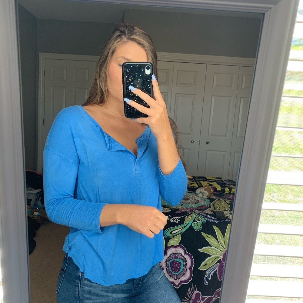 American Eagle Soft & Sexy Long Sleeve Tee
